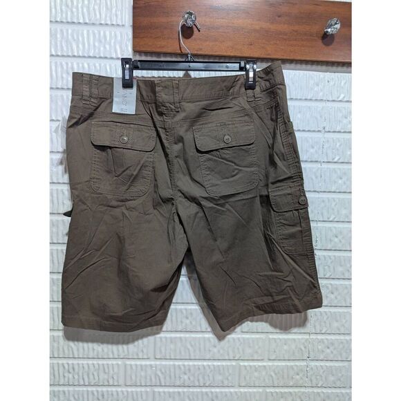 Gitano Women's Brown Solid Mid-Rise Bermuda Cargo Shorts Size 20W NWT - Picture 4 of 8